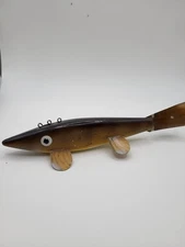 VINTAGE HAND CARVED FISH DECOY USED FOR ICE SPEAR FISHING SIGNED JJLO8?