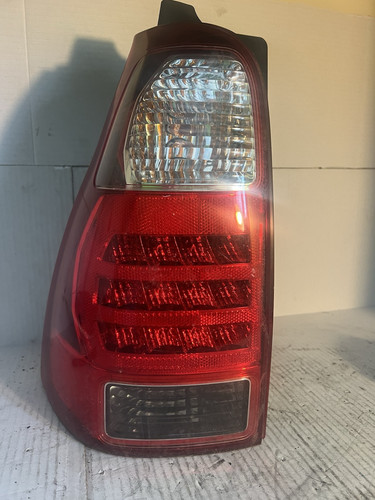 Toyota 4runner 2006-2009 Drive Side LH Taillight -OEM TT3