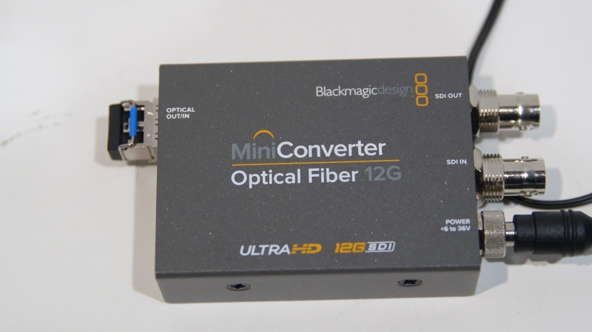 Blackmagic Design Mini Converter Optical Fiber 12G-SDI with