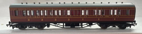 Bachmann 34-252 57' Composite Corridor 1st/3rd LMS Crimson No: 3705 | Condition: Used