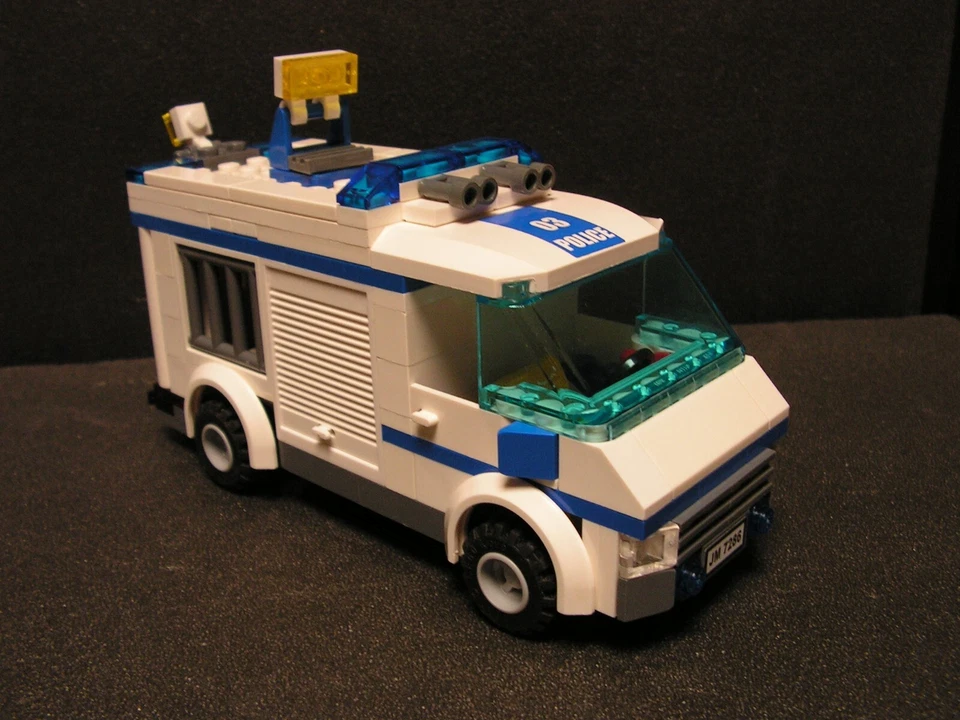LEGO City 7286 Prisoner Transport, photo 2 sur 5