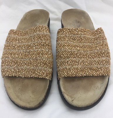 walking company sandals