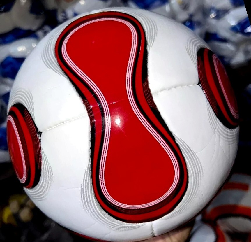 adidas TEAMGEIST 2006年 ドイツワールドカップ公式球 adidas TEAMGEIST 2006年 ドイツワールドカップ公式球 - メルカリ