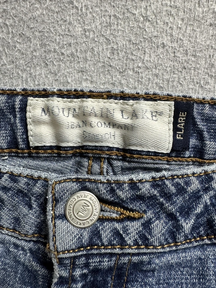 Pantalones de mezclilla elásticos acampanados azules promedio Mountain Lake para mujer clásicos Y2K 00s Foto 2 de 4