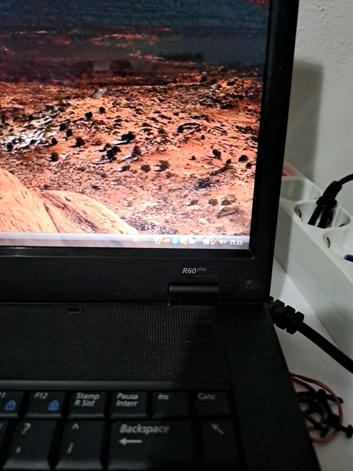 Computer Portatile Samsung - Immagine 2 di 4