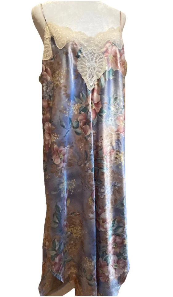 Conjunto Camisón Bata Dinastía California Vintage Talla 1X Encaje Floral Botones Lila Foto 2 de 4