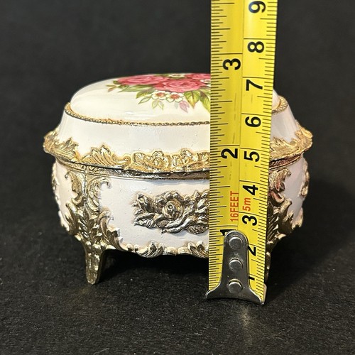 Scatola portagioie musica vintage piedi porcellana dipinta oro SANKYO JAPAN - Foto 9 di 13