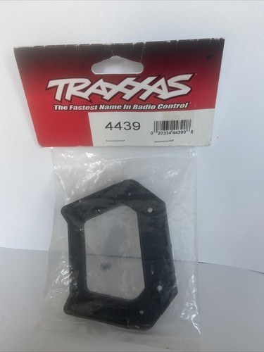 TRA4439 Shock Tower Front Nitro Sport - Picture 4 of 4