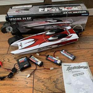 pro boat apache 24 ep rtr electric-powered catamaran