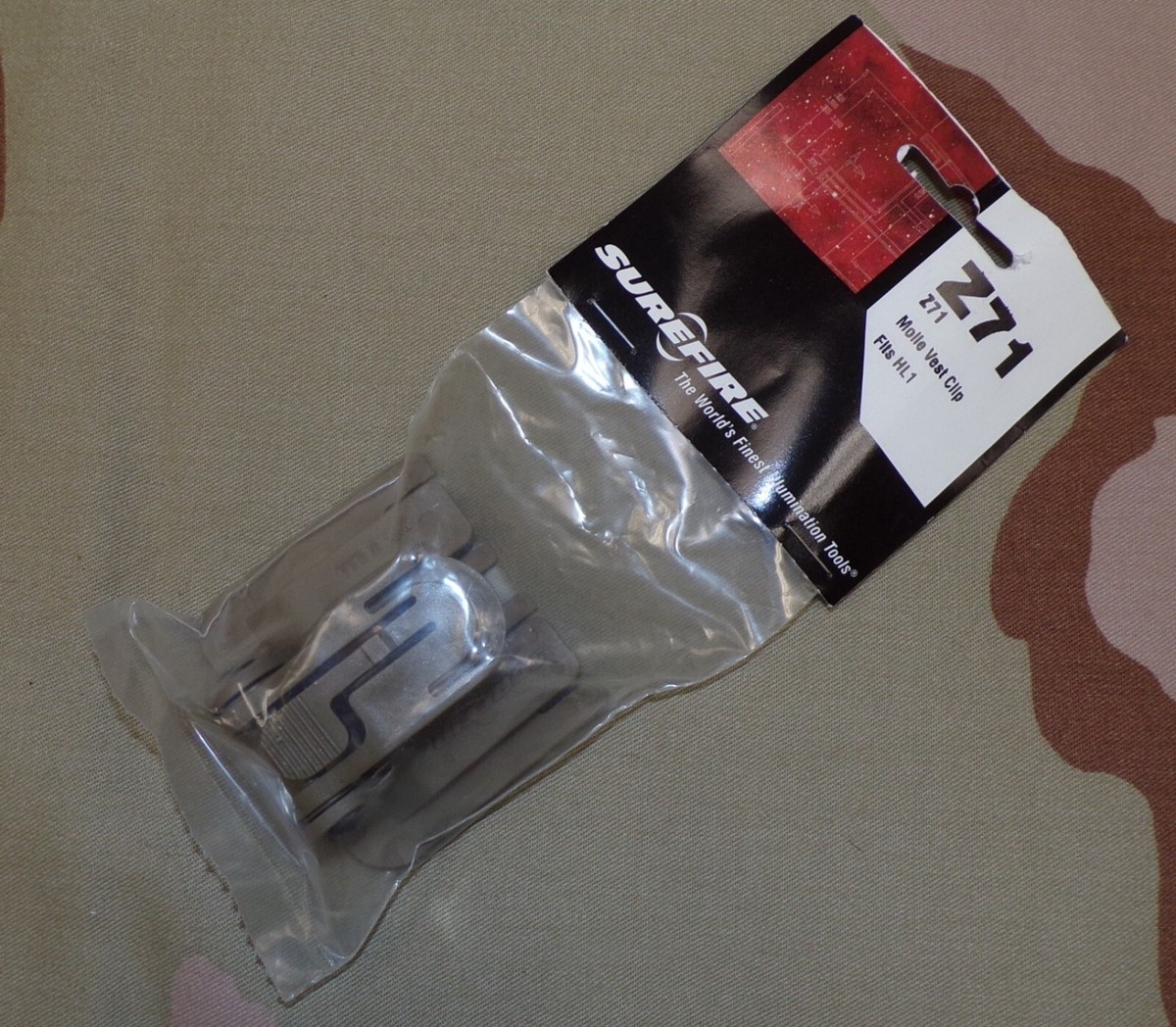 個人装備 SUREFIRE Helmet Lights MOLLE Clip Amazon.com : SureFire Helmet Light MOLLE Clip : Surefire