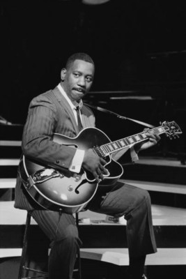 Wes Montgomery performt mit einer Gibson L-5 Halbakustikgitarre 1965 4x6 FOTO