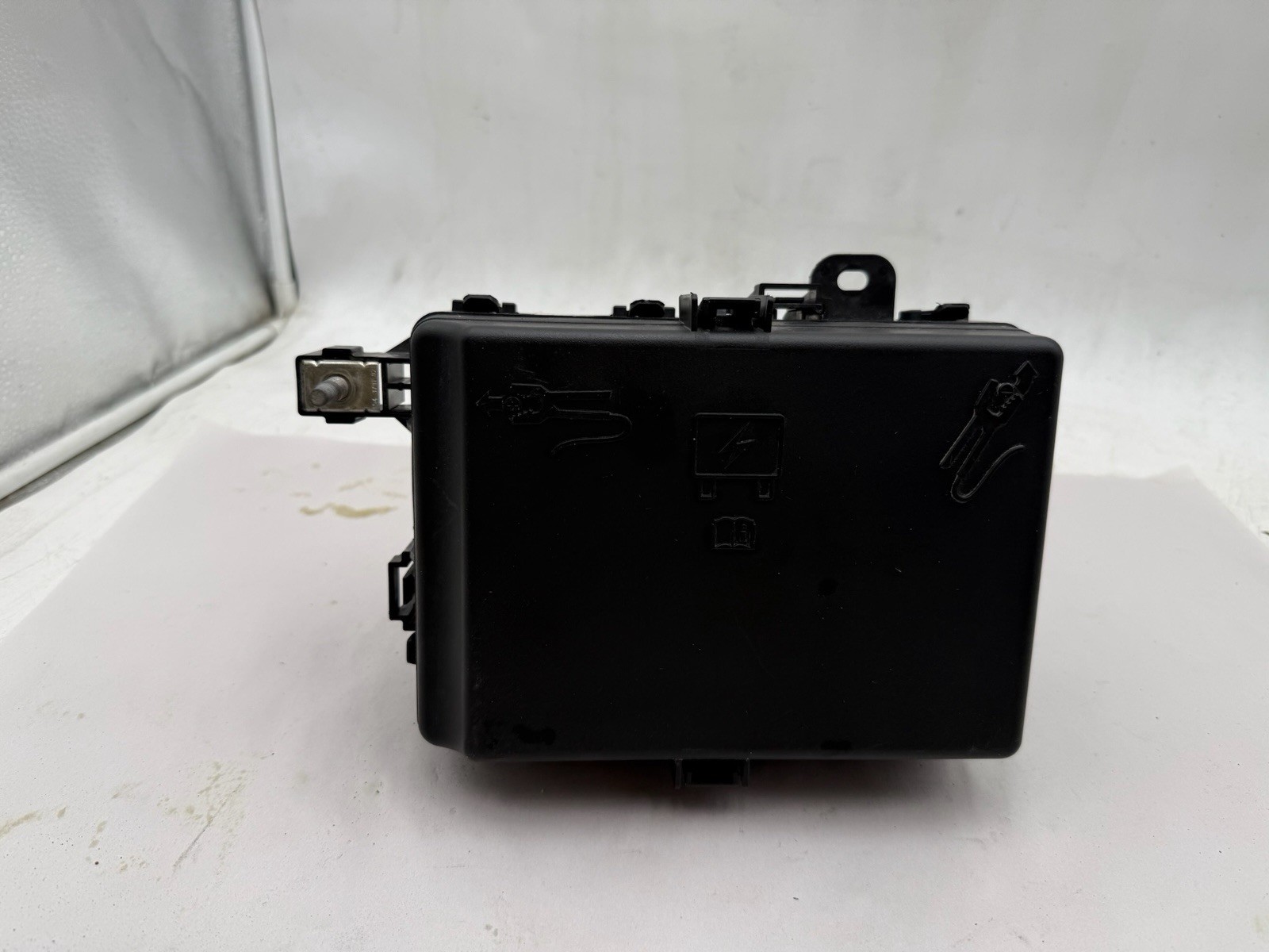 Maserati Ghibli 2018 Fuse box P/N 670035902