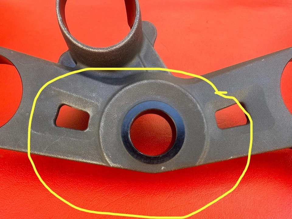 2009 - 2012 Kawasaki NINJA ZX6R Zx 6 R от оригинального производителя верхний тройной держатель вилки моста дерево - Изображение 2 из 4