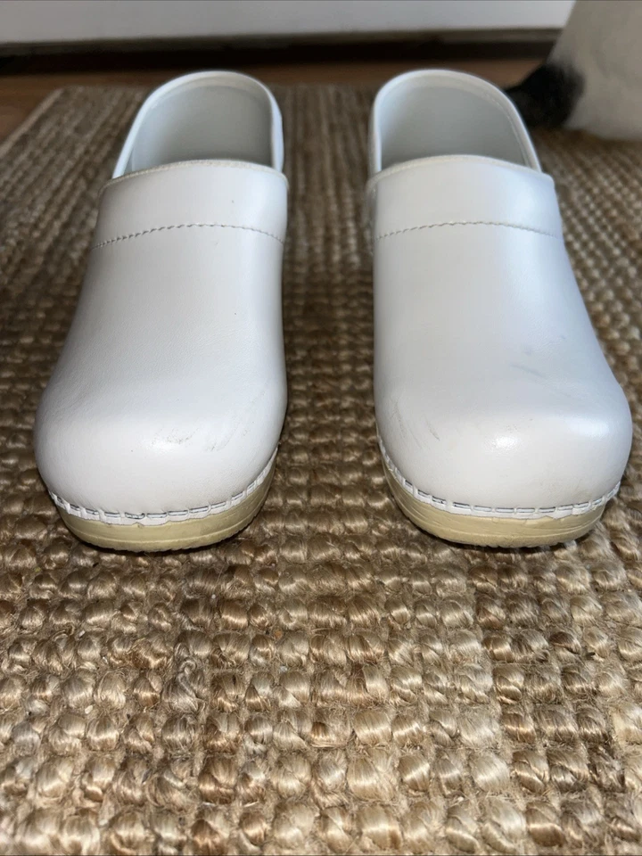 Zuecos de cuero profesionales Sanita para mujer zapatos cómodos blancos 38 EUR Foto 2 de 4
