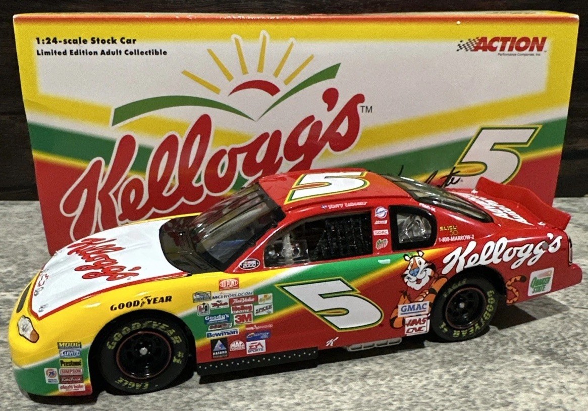2000 Terry Labonte #5 Kelloggs Chevrolet 1:24 Action NASCAR Diecast Damaged