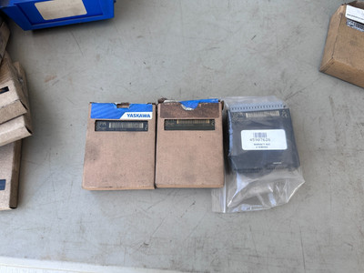 Yaskawa VIPA 221-1BH30  (2x) / 222-1BH30 (1x) -  (Lot of 3)