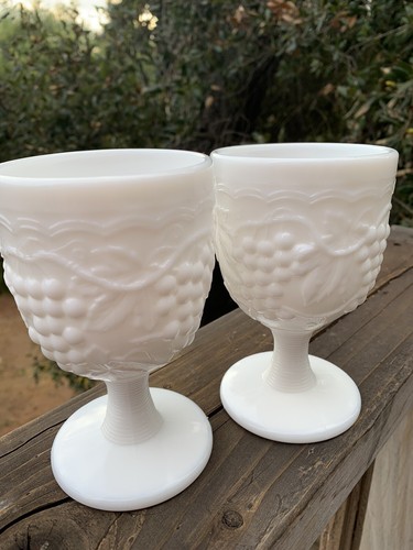Imperial Glas Vintage Milchglas Wasser Wein Kelch Set (2) 5-3/8" H gerippter Stiel - Bild 2 von 6