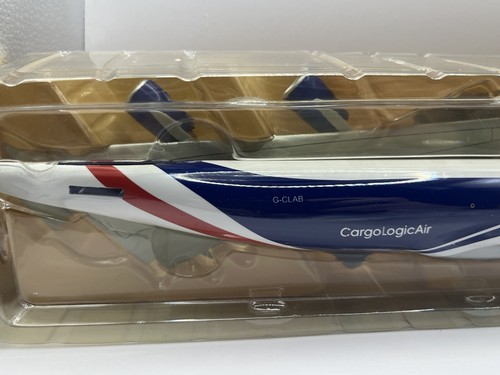 Air Bridge Cargo 1:200 Lupa Models B747-8F Clip Together Rare Brand New Travel - Bild 3 von 4