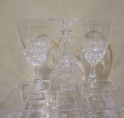 Vtg. Cristal D' Arques Pompadour Crystal Wine Glasses,  5 7/8'' T/6 oz (3pc)