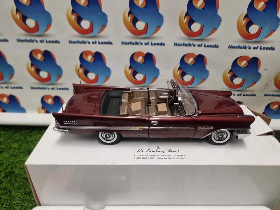 Danbury/Franklin mint 1:24 1958 Chrysler New Yorker Classic Model boxed rare 118 - Image 4 of 4