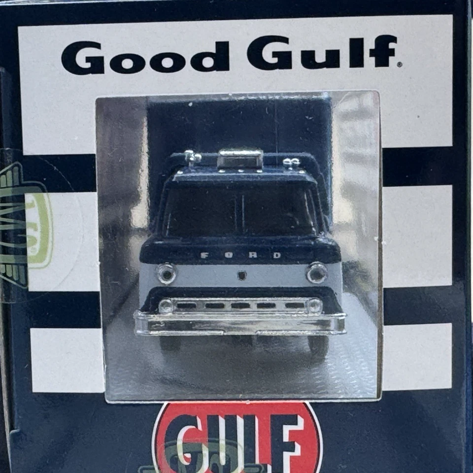 M2 Machines 2025 Team Ford Gulf 1970 Ford C-600 & 1968 Ford Mustang Fastback 2+2 - Image 4 of 4