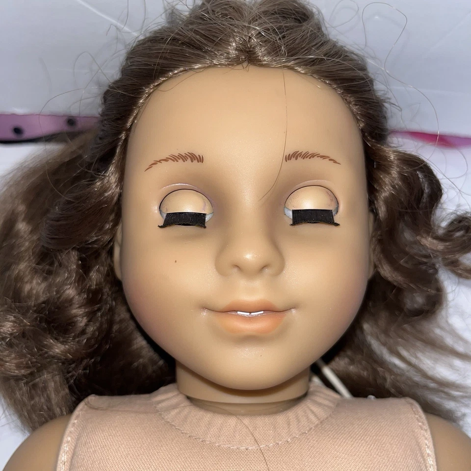 Muñeca American Girl 18" Marie-Grace Gardner pelo largo castaño ojos azules 2011 Foto 2 de 4