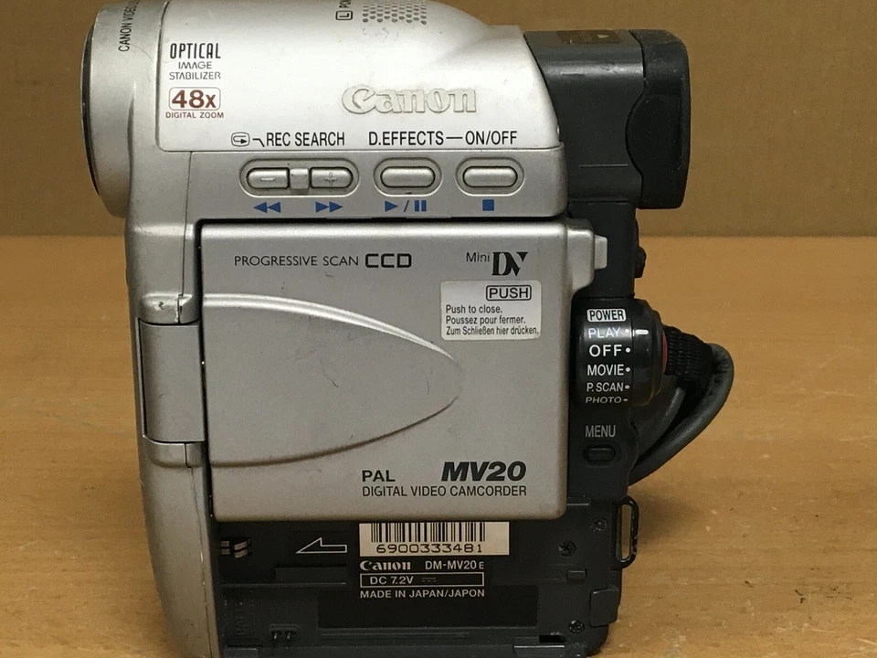 Canon MV20 Camcorder with Charger – Faulty – Eject Tape Issue - Image 3 of 4