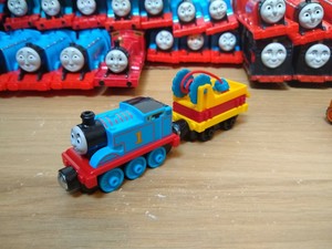 thomas and friends play along