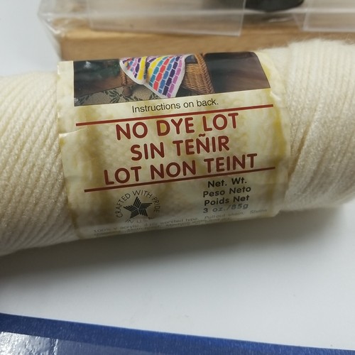 Lot 4 Skeins Vintage Pop'N Yarn Acrylic 4 Ply Worsted USA A3-122 Off White 3 oz - Picture 15 of 19