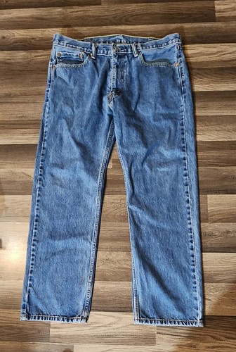 Levis Mens Jeans 505 38x30.       1227