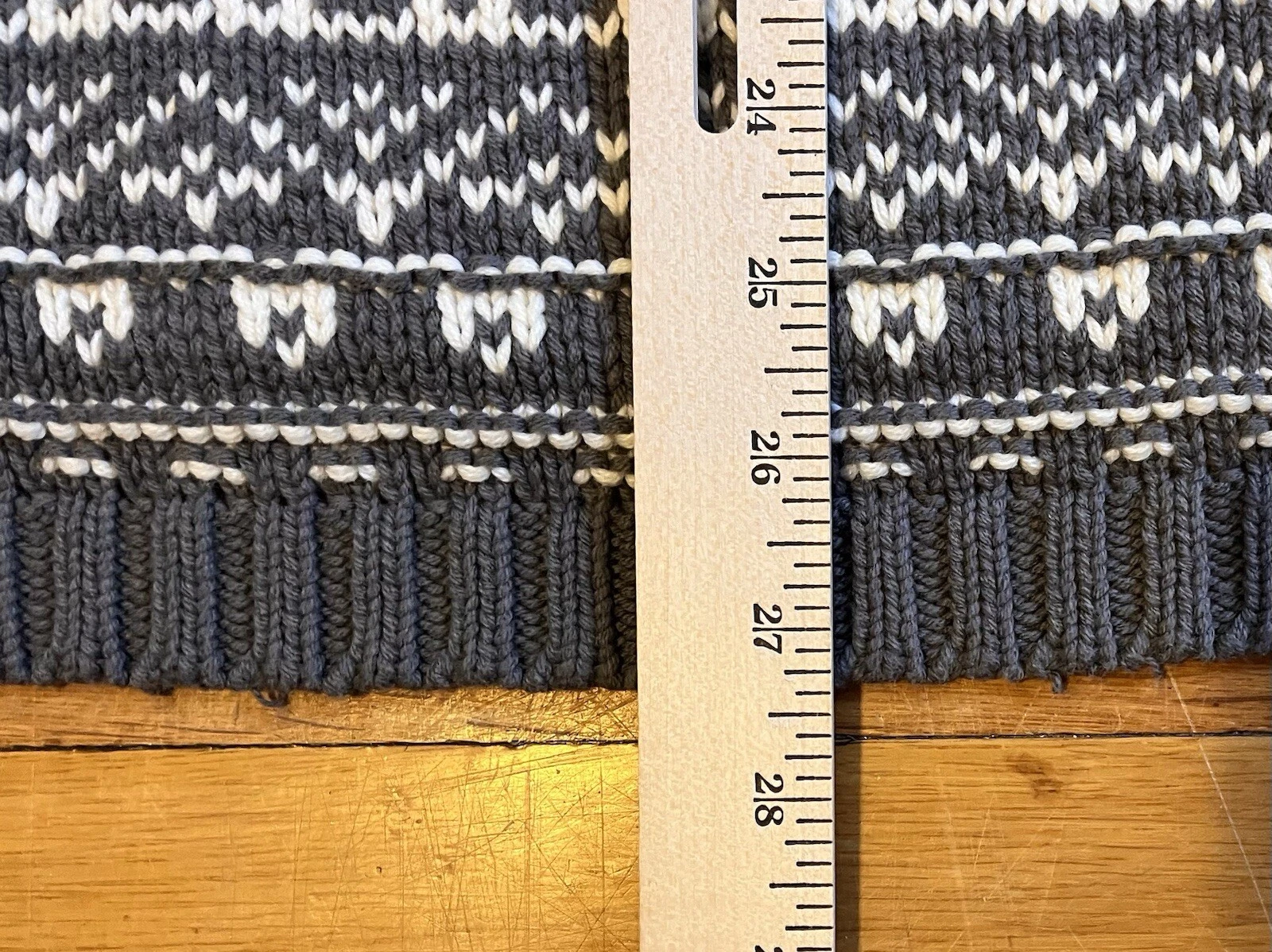 Reindeer Christmas Sweater Women’s Extra Large Grey White All Over Print