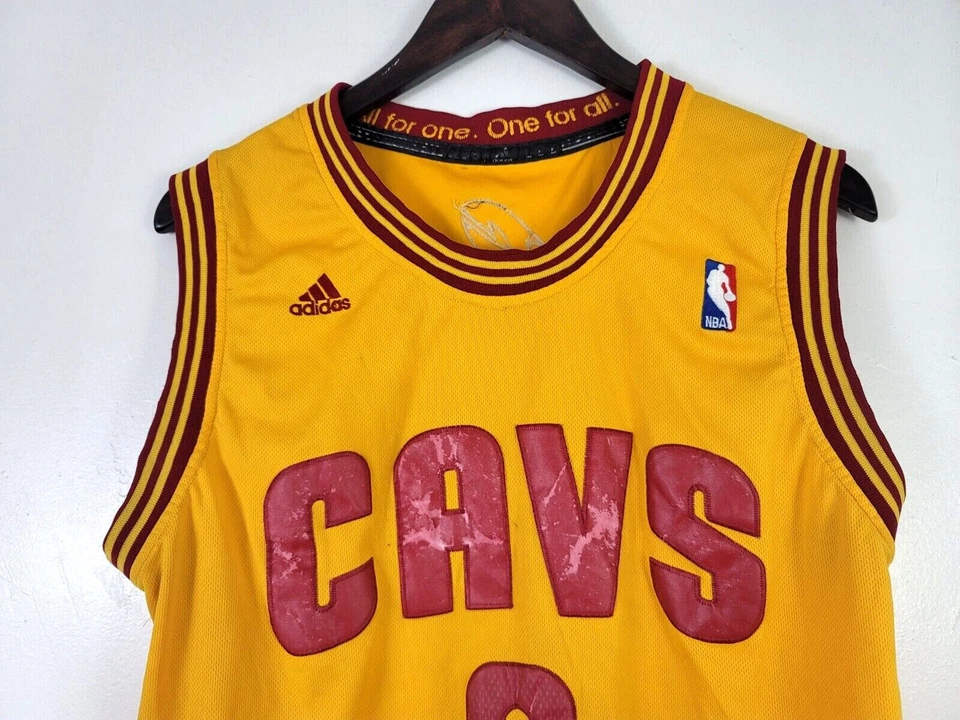 Camiseta Kyrie Irving Cleveland CAVALIERS #2 Amarilla Adidas Cosida Poliéster Jl2 Foto 4 de 4