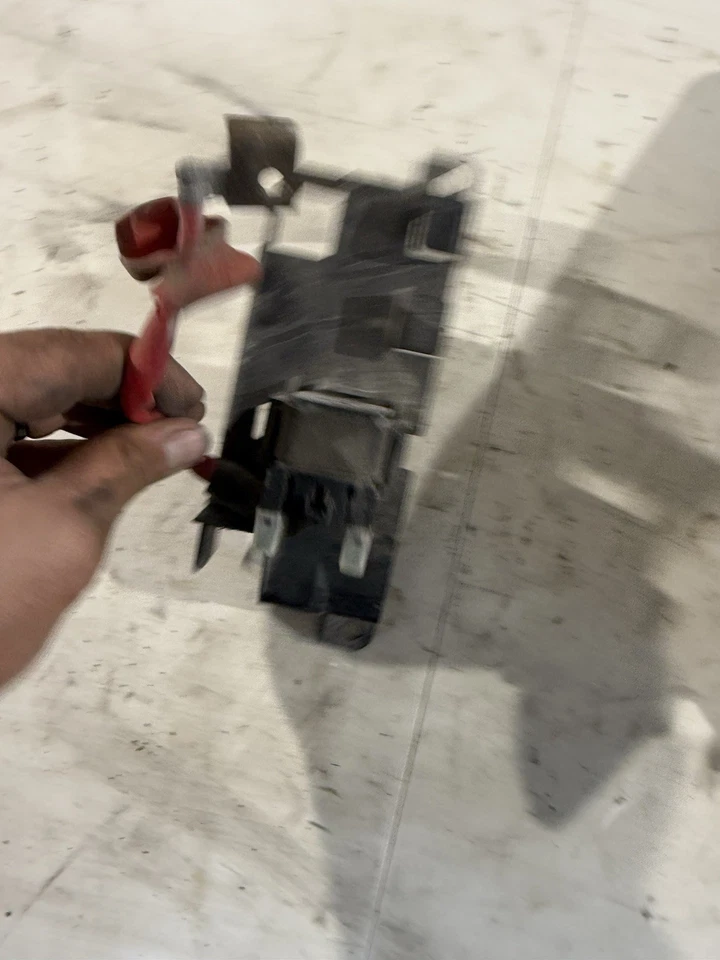 Yamaha FZ6R 2009-2017 OEM MOTOR RELÉ ARRANQUE INTERRUPTOR MOTOR Foto 2 de 3