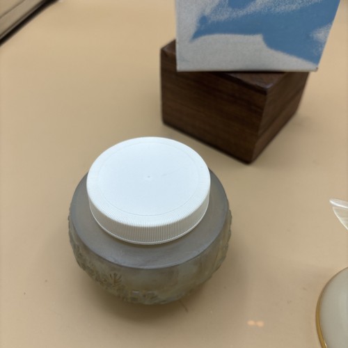 Vintage Avon Flight To Beauty Vita-Moist Cream Bird Bottle - Picture 7 of 10