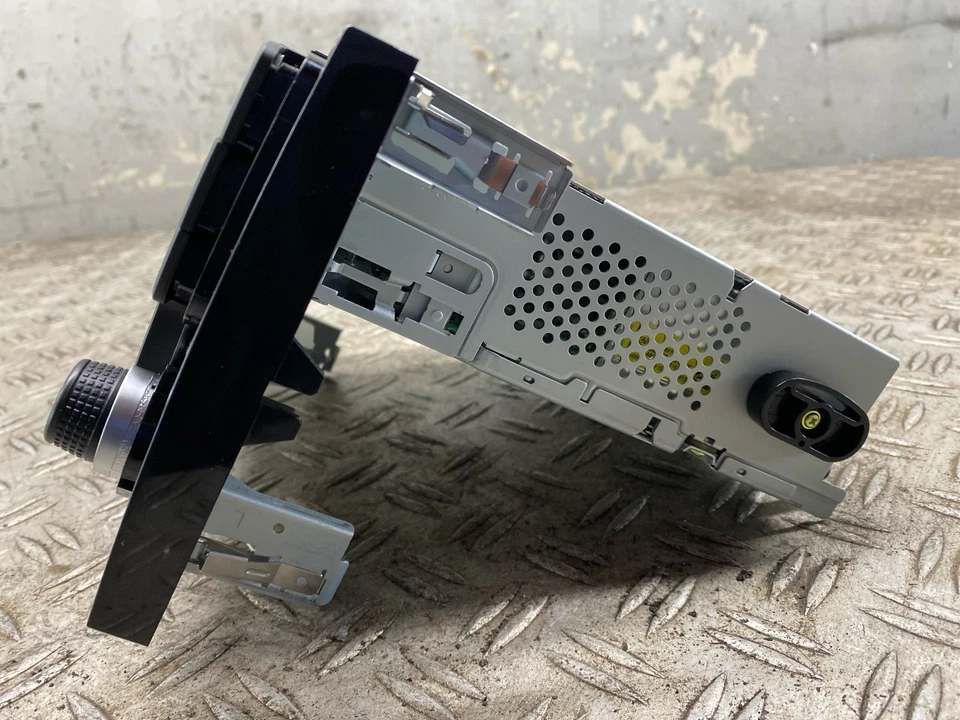 18656 VW Golf 7 VII Sportsvan, Touran 5T Radio Composition Touch DAB+ 510035887A - Bild 4 von 4