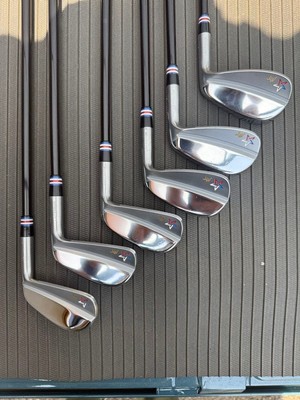 ARTISAN LS720MB 1st Ed 5-PW Iron Set w/Diamana Thump Shaft | eBay