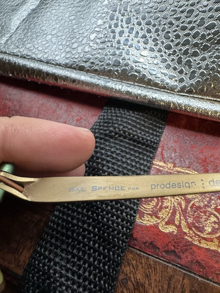 Óculos Gail Spence One Icons por Pro Design alumínio Itália laranja verde - Imagem 2 de 4