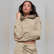 Alo Yoga Women  s Muse Cropped Ribbed Hoodie in Gravel Heather Tan Size S