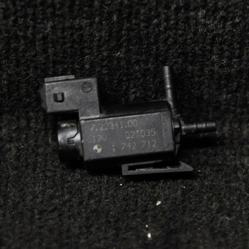 BMW 1 F21 Magnetventil 1742712 2.0 Diesel 2011 2070469