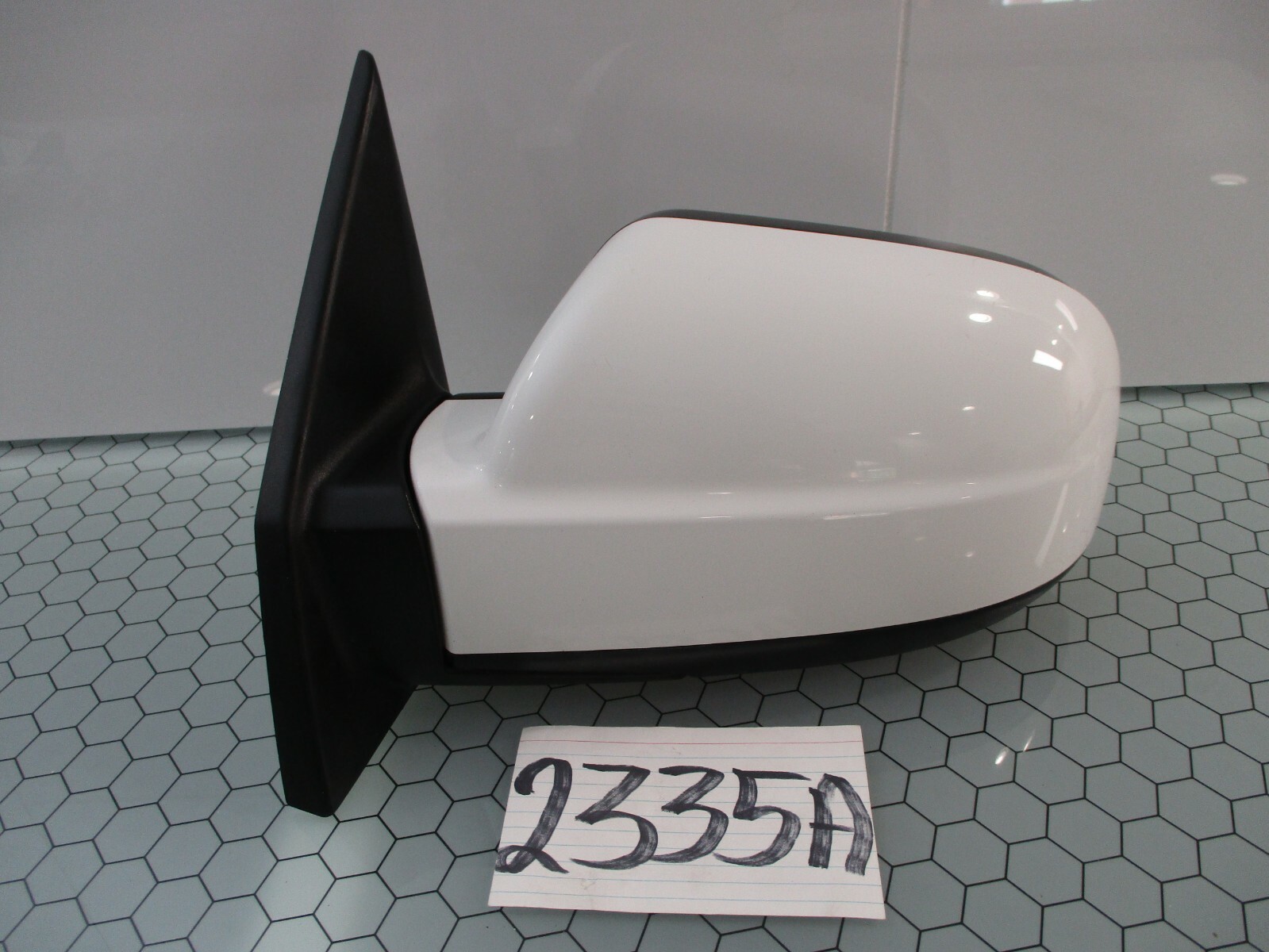 05 06 07 08 09 Hyundai Tucson DRIVER side Mirror Used Power #2335-A