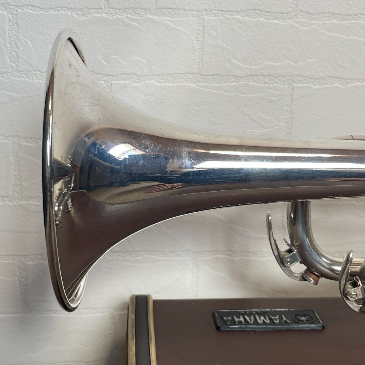 YAMAHA YTR-2320S silver Trumpet with Hard Case Mouthpiece