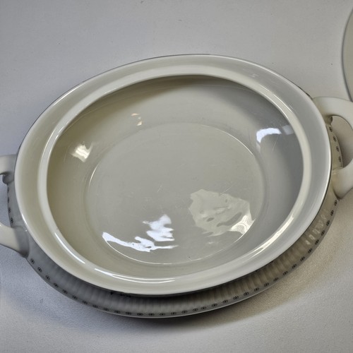 Vintage Royal Doulton Old Colony Oval Covered Vegetable Dish with Handles TC1005 - Picture 3 of 5