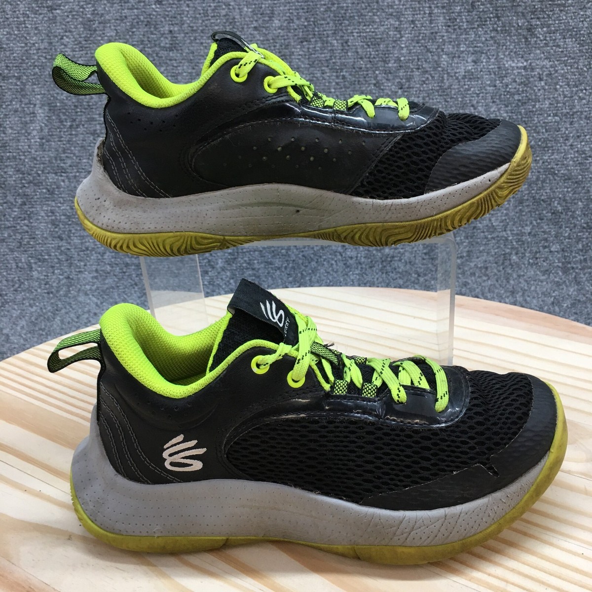 Under Armour Shoes Youth Boys Curry 3Z6 Low Sneakers 3025091 001 - Main Image