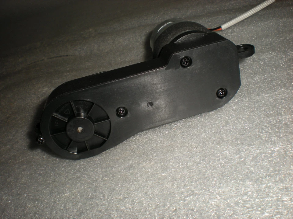 Conjunto de motor de cepillo de rodillo de vacío dúo de lavado inalámbrico Black & Decker BXUVXA01 FABRICANTE DE EQUIPOS ORIGINALES Foto 4 de 4