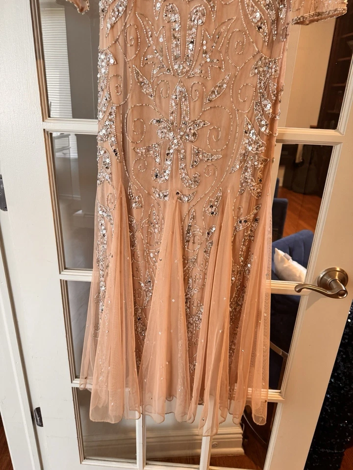 Vestido feminino Pizarro noites light pêssego/taupe sequenciado - Imagem 3 de 4