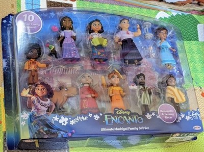 Disney Encanto Ultimate Madrigal Family Gift Set