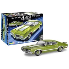 Revell 125 Scale 1971 Olds 442 W-30 Plastic Model Kit