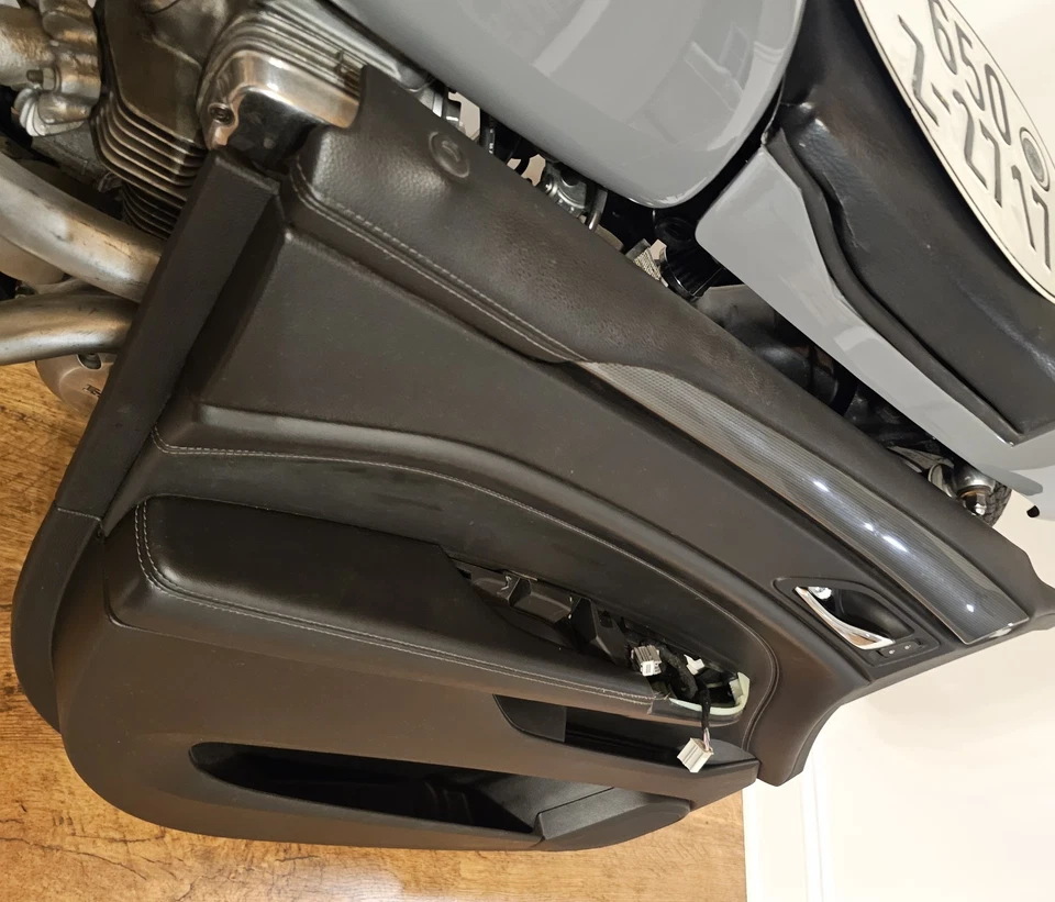 Cadillac SRX 2010-2016 panel de moldura de puerta del conductor delantero izquierdo negro/carbono Foto 4 de 4