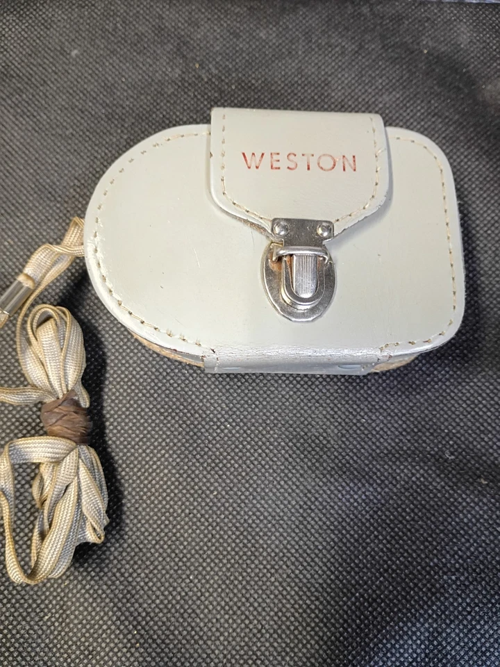 Vintage Weston Master V 748 Light Exposure Meter/ Leather Case - Image 3 of 3