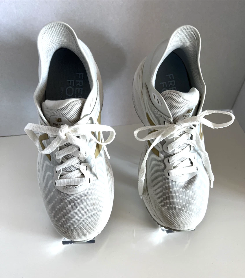 New Balance Fresh Foam X 860v11 Running Shoes Women's Size 7.5 Silver | White - Image 2 of 4